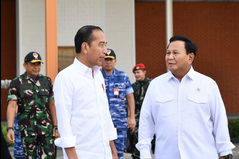 Kunjungan kerja Jokowi ke Jatim hari ini didampingi oleh Prabowo Kunjungan kerja Jokowi ke Jatim hari ini didampingi oleh Prabowo