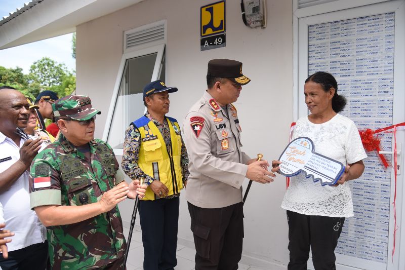 Pemerintah rampungkan pembangunan 50 rumah khusus warga Kariuw Maluku Pemerintah rampungkan pembangunan 50 rumah khusus warga Kariuw Maluku
