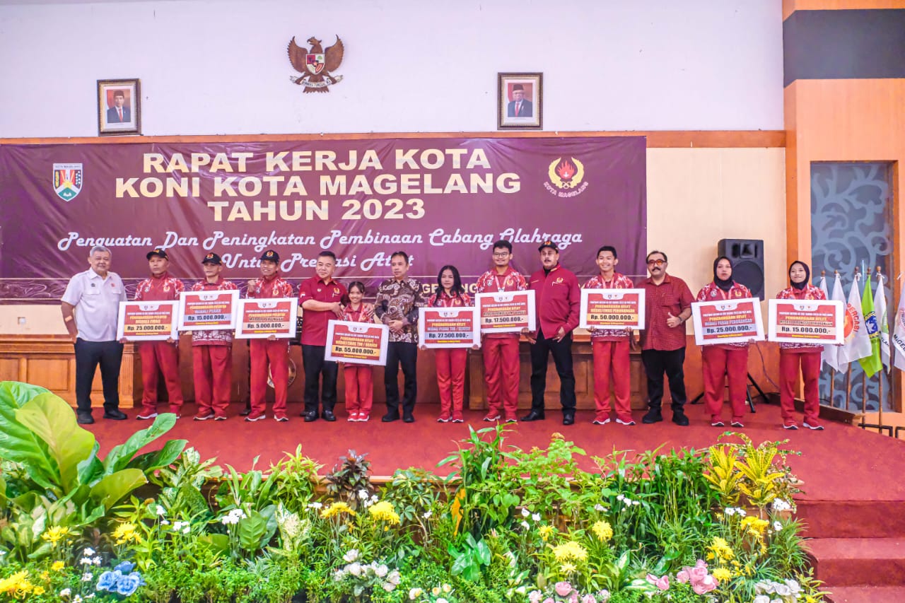 Pemkot Magelang cairkan bonus atlet peraih medali kejuaraan Porprov 2023 Pemkot Magelang cairkan bonus atlet peraih medali kejuaraan Porprov 2023