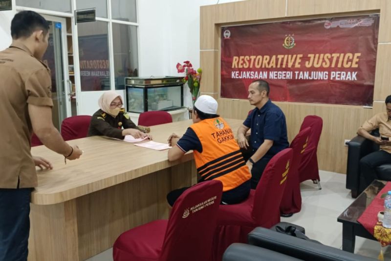 KLHK apresiasi vonis lima direktur perusahaan edarkan kayu ilegal KLHK apresiasi vonis lima direktur perusahaan edarkan kayu ilegal