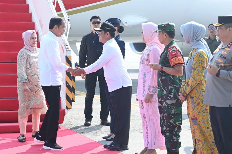 Presiden Jokowi resmikan pabrik minyak makan merah di Sumatera Utara Presiden Jokowi resmikan pabrik minyak makan merah di Sumatera Utara