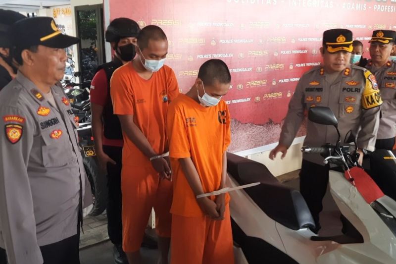 Polisi tangkap empat remaja pelaku pengeroyokan di Trenggalek Polisi tangkap empat remaja pelaku pengeroyokan di Trenggalek