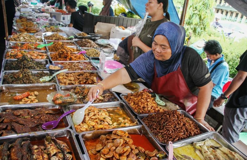 Agar tetap sehat selama bulan Ramadhan pilihlah makanan untuk sahur dan berbuka Agar tetap sehat selama bulan Ramadhan pilihlah makanan untuk sahur dan berbuka