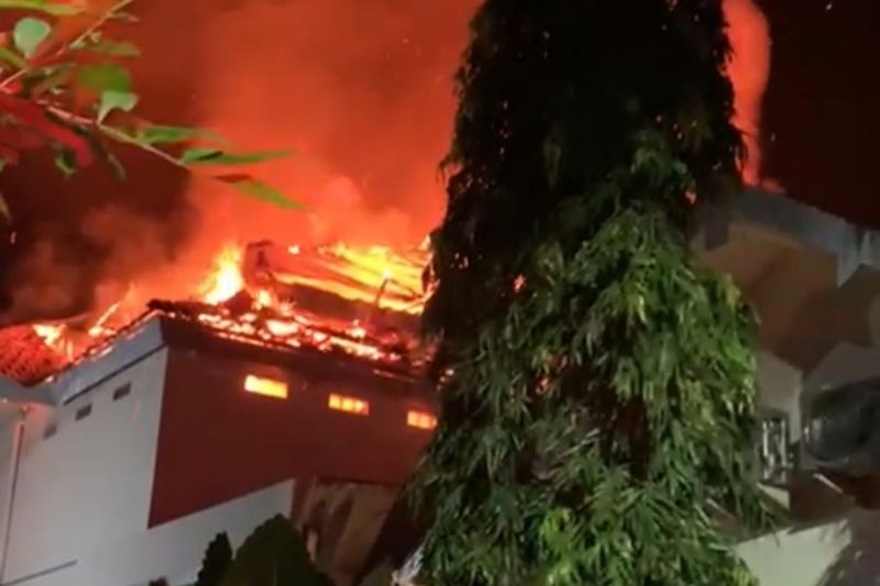 Ruang arsip RS Gatoel Kota Mojokerto terbakar