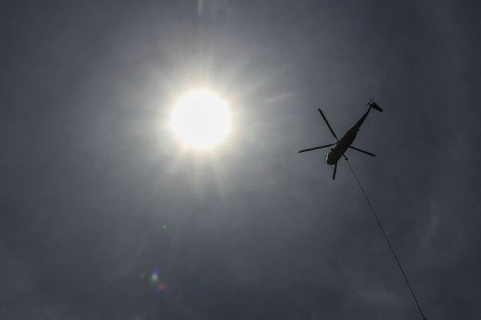 Pemprov Riau ajukan bantuan helikopter pengebom air untuk padamkan api Pemprov Riau ajukan bantuan helikopter pengebom air untuk padamkan api