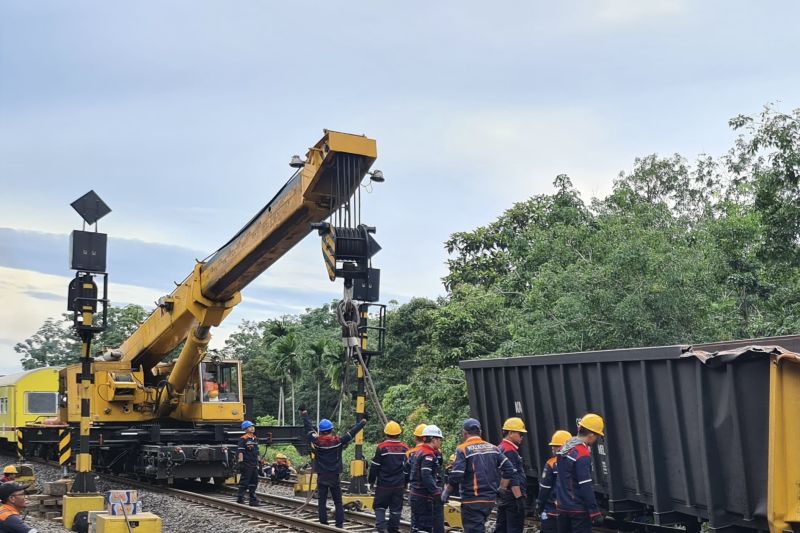 Jalur kereta Gunung Megang-Penanggiran kembali normal Jalur kereta Gunung Megang-Penanggiran kembali normal