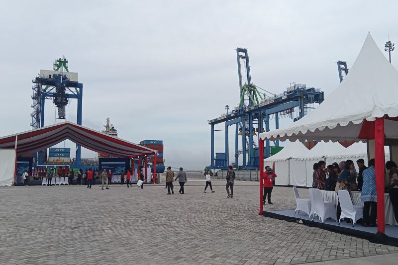 Abdul Azis jabat Direktur Eksekutif Pelindo Regional 4 Abdul Azis jabat Direktur Eksekutif Pelindo Regional 4