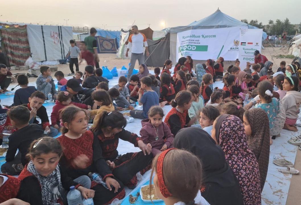 Selama Ramadan, BAZNAS distribusikan makanan siap saji di kamp pengungsi Palestina Selama Ramadan, BAZNAS distribusikan makanan siap saji di kamp pengungsi Palestina