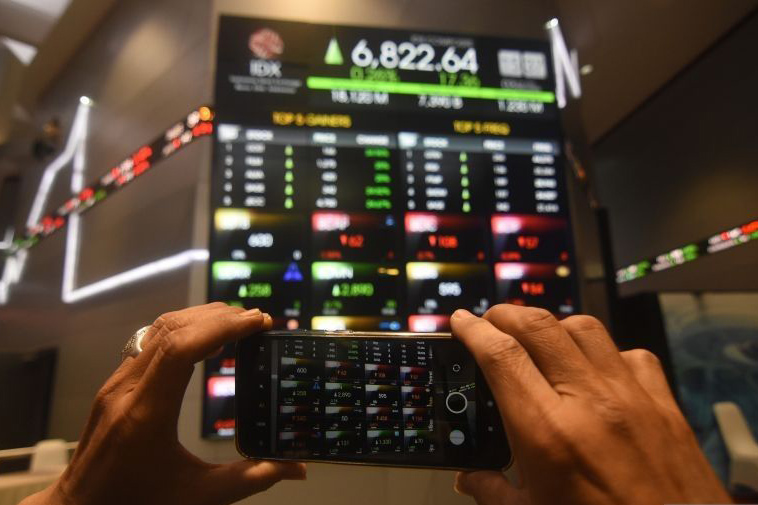 IHSG Senin dibuka menguat 10,03 poin IHSG Senin dibuka menguat 10,03 poin