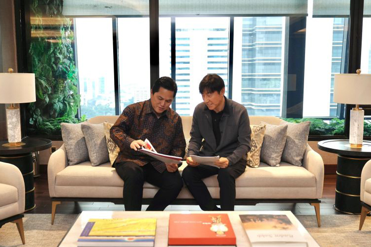 Pendiri Football Institute minta Shin Tae-yong tunjukkan keselarasan dengan semangat PSSI Pendiri Football Institute minta Shin Tae-yong tunjukkan keselarasan dengan semangat PSSI