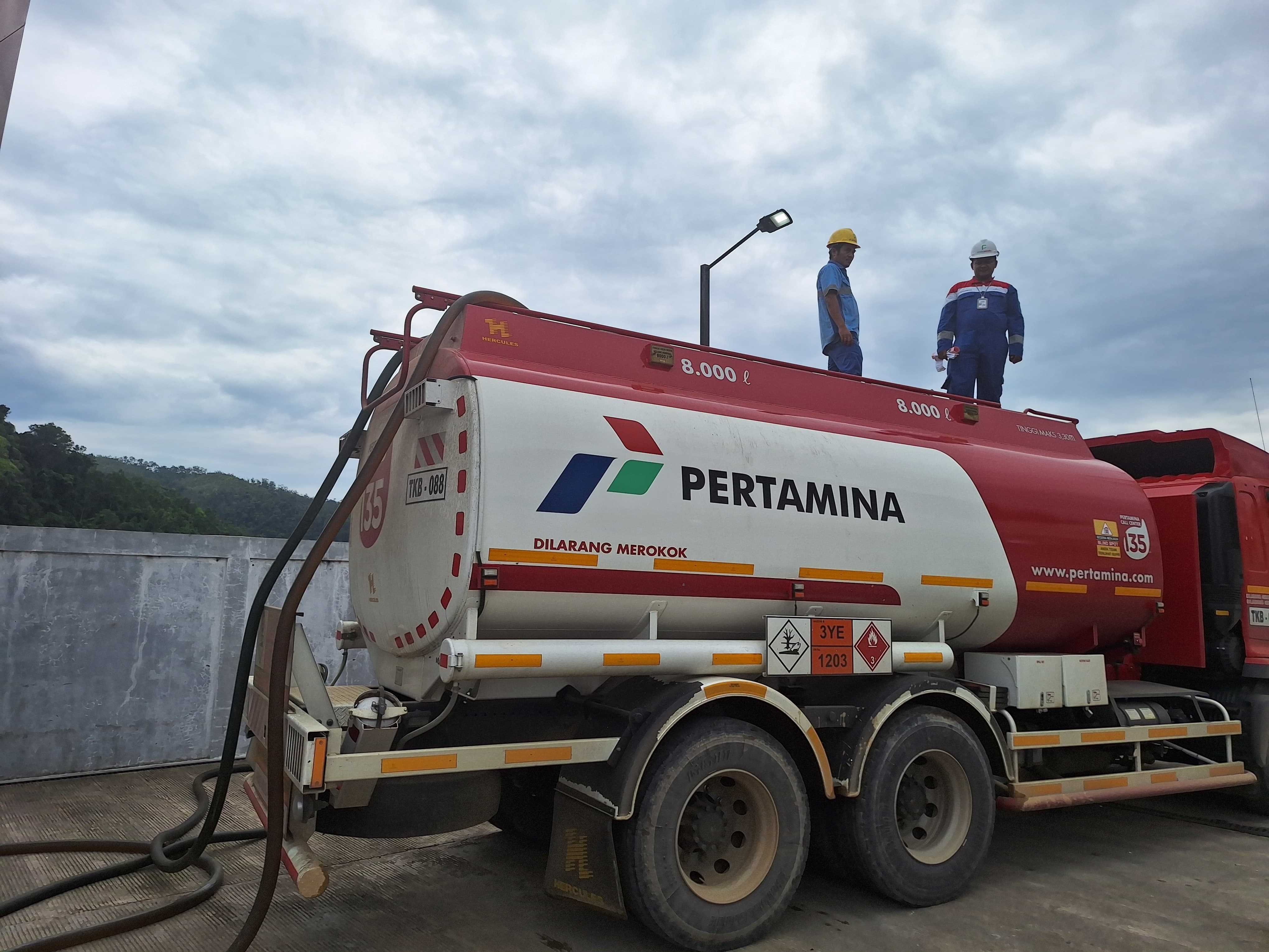 Pertamina terapkan distribusi energi non reguler pascabanjir pesisir selatan Sumbar Pertamina terapkan distribusi energi non reguler pascabanjir pesisir selatan Sumbar