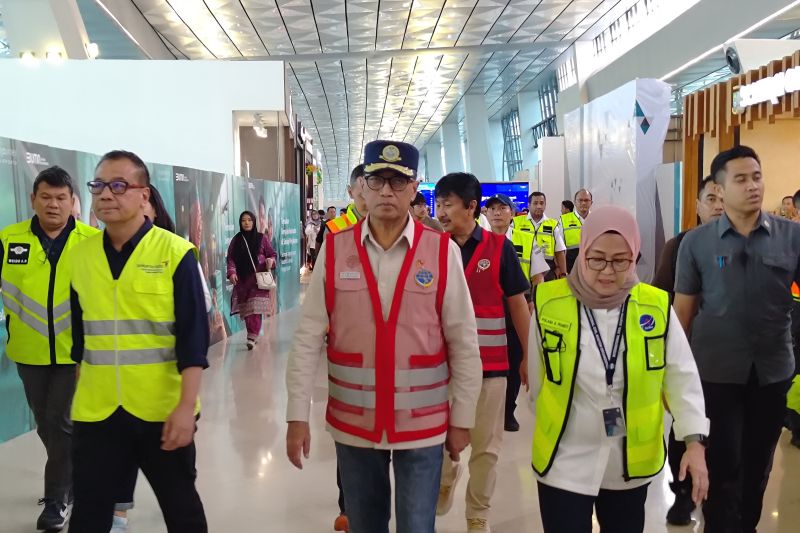 Menhub pastikan kesiapan angkutan Lebaran di Bandara Soetta Menhub pastikan kesiapan angkutan Lebaran di Bandara Soetta