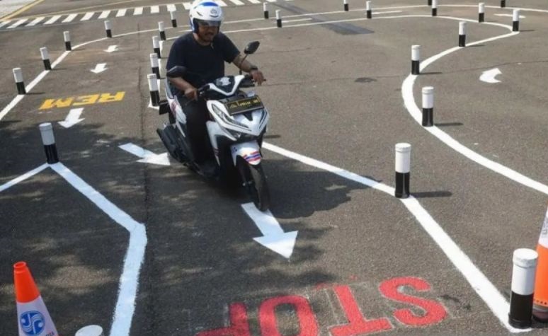 Ini lima lokasi layanan SIM keliling di Jakarta pada Rabu Ini lima lokasi layanan SIM keliling di Jakarta pada Rabu