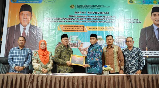 Kakanwil Kemenagsu launching madrasah digital berbasis aplikasi Madaris Kakanwil Kemenagsu launching madrasah digital berbasis aplikasi Madaris