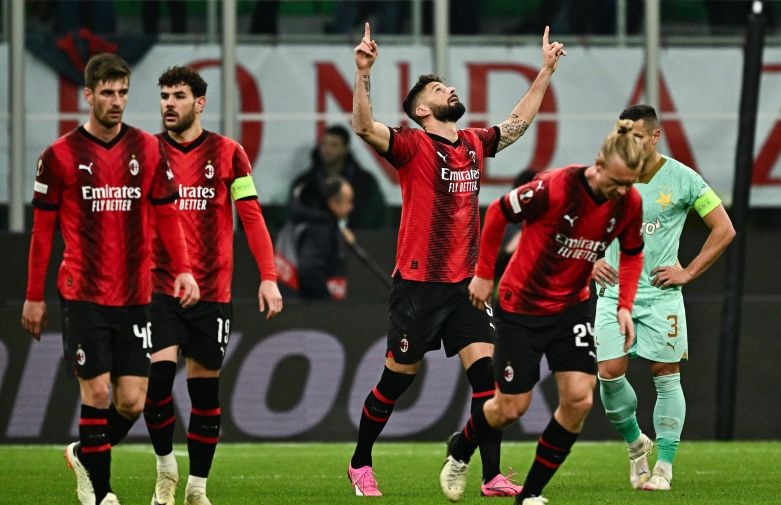 AC Milan susah payah kalahkan Slavia Praha 4-2 AC Milan susah payah kalahkan Slavia Praha 4-2