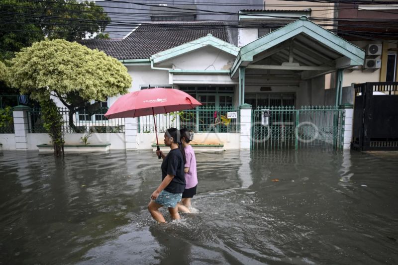 Jakarta Selatan dan Timur akan diguyur hujan pada Sabtu siang