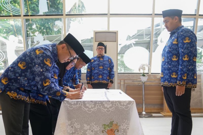 Menpora lantik tiga pejabat pimpinan tinggi pratama Menpora lantik tiga pejabat pimpinan tinggi pratama