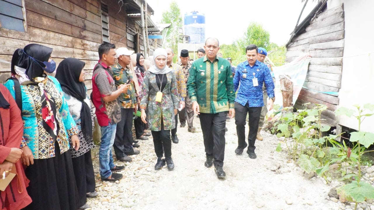 Salurkan dana desa, Pj Bupati Langkat apresiasi kerja kades dan camat Salurkan dana desa, Pj Bupati Langkat apresiasi kerja kades dan camat