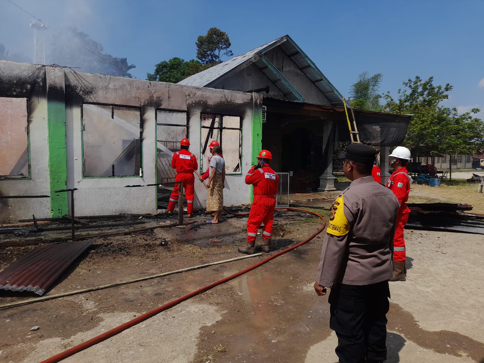 Lima kamar santri Dayah Ashabul Yamin terbakar, begini kronologisnya Lima kamar santri Dayah Ashabul Yamin terbakar, begini kronologisnya