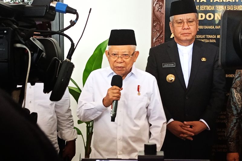 Wapres dorong edukasi pelaku usaha tentang sertifikasi halal Wapres dorong edukasi pelaku usaha tentang sertifikasi halal