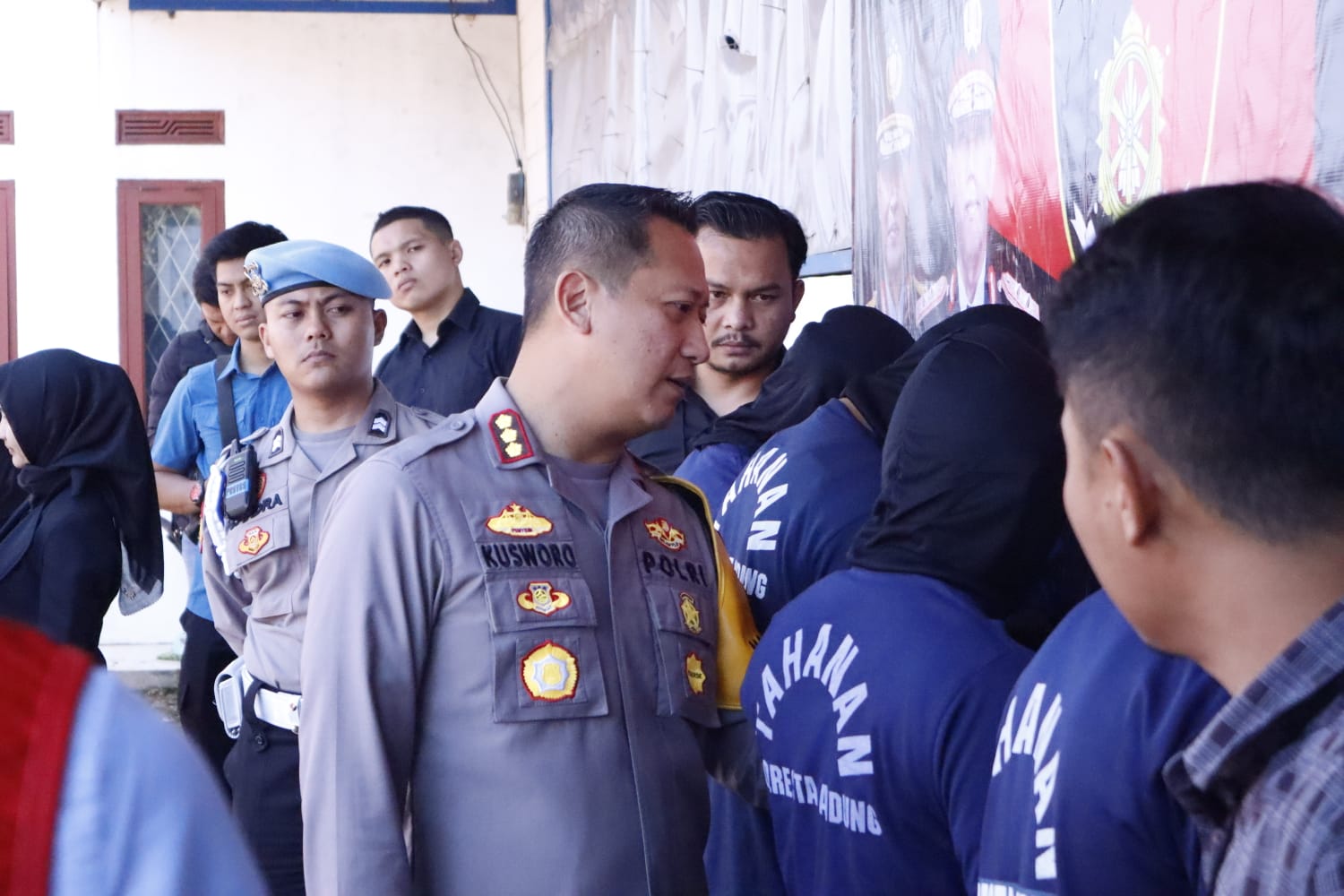 Polresta Bandung amankan empat tersangka penyuntik tabung gas di Baleendah