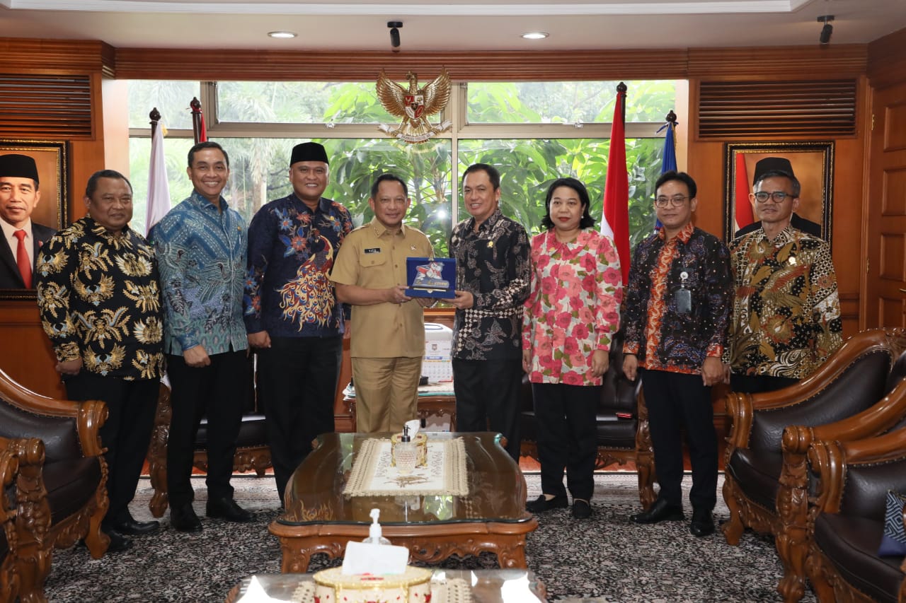 Temui Mendagri, KPPU usul semua Pemda lakukan asessmen kebijakan persaingan Temui Mendagri, KPPU usul semua Pemda lakukan asessmen kebijakan persaingan