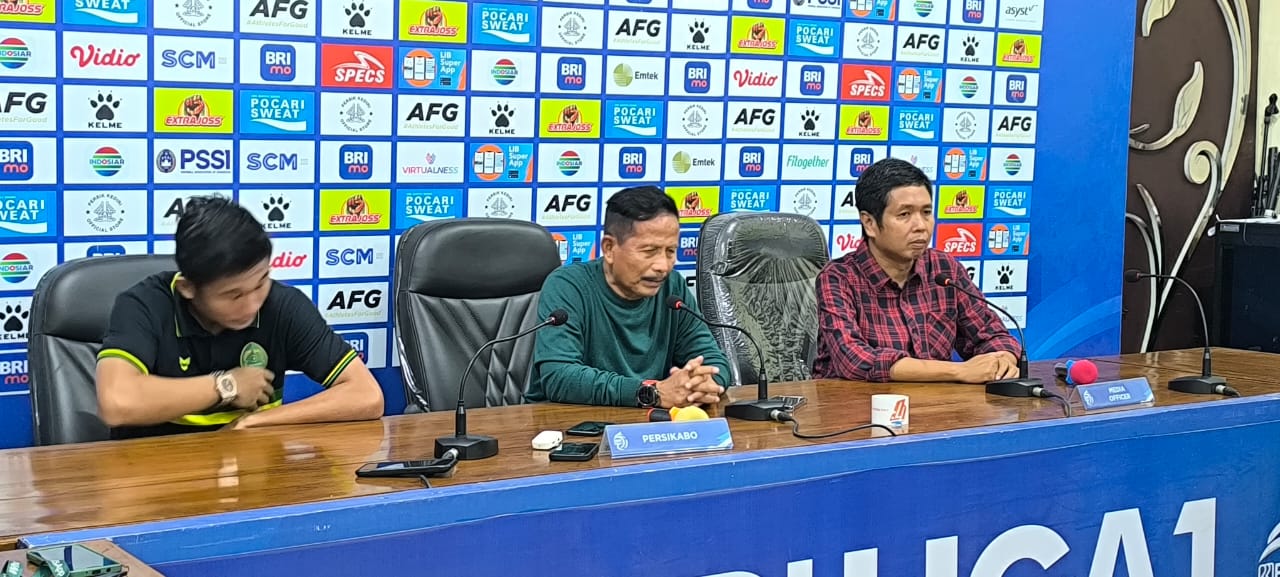 Kalah 5-2 atas Persik Kediri, pelatih Persikabo 1973 malu timnya dibobol 4 gol di babak pertama Kalah 5-2 atas Persik Kediri, pelatih Persikabo 1973 malu timnya dibobol 4 gol di babak pertama