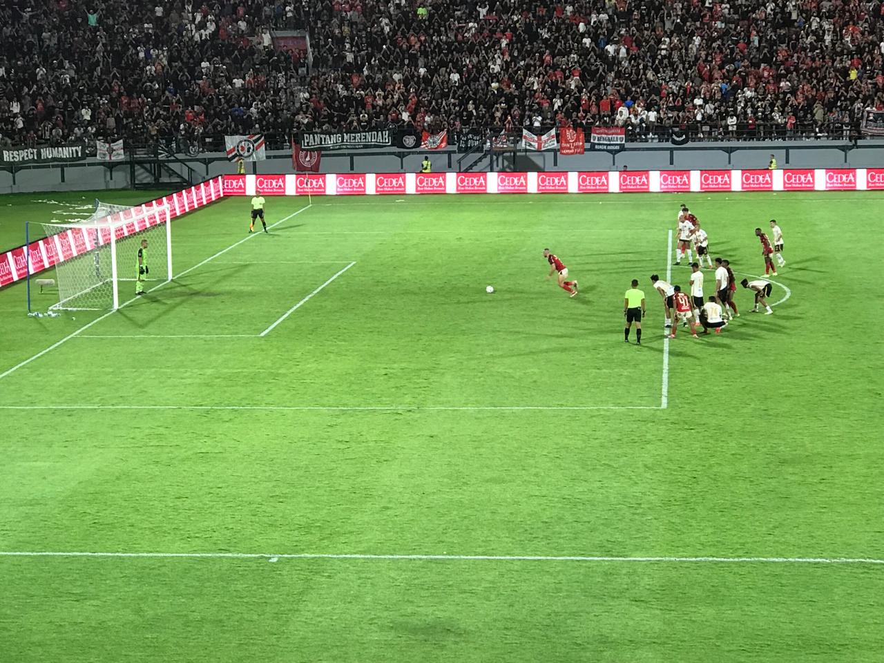 Tuan rumah Bali United FC menang 1-0 lawan Persija Jakarta Tuan rumah Bali United FC menang 1-0 lawan Persija Jakarta