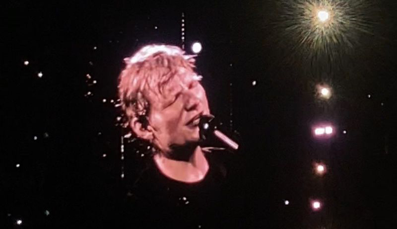 Ed Sheeran ajak Jakarta nyanyikan Perfect hingga Shape of You Ed Sheeran ajak Jakarta nyanyikan Perfect hingga Shape of You