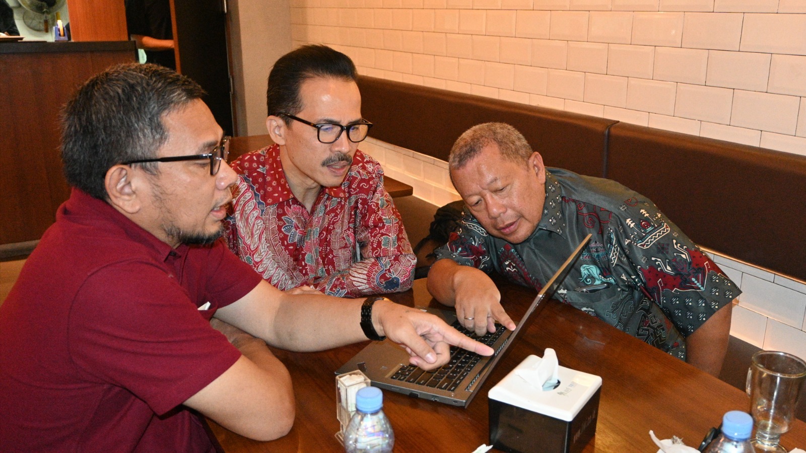 Blusukan Online Era Society 5.0 Sudah Digunakan Onno Sejak 2014 Blusukan Online Era Society 5.0 Sudah Digunakan Onno Sejak 2014