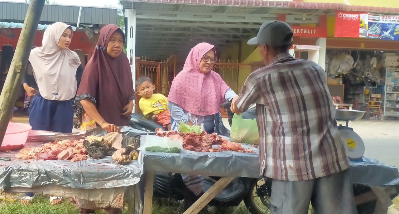 H-1 jelang puasa harga daging sapi di Secanggang Rp125 ribu per kilogram H-1 jelang puasa harga daging sapi di Secanggang Rp125 ribu per kilogram