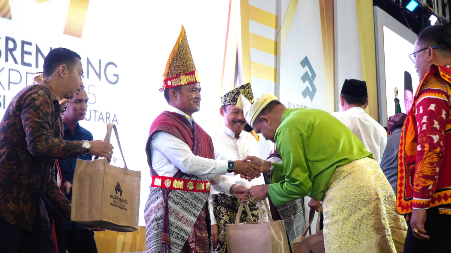 Pj Gubernur Sumut terus perkuat hilirisasi dan kewirausahaan Pj Gubernur Sumut terus perkuat hilirisasi dan kewirausahaanÂ