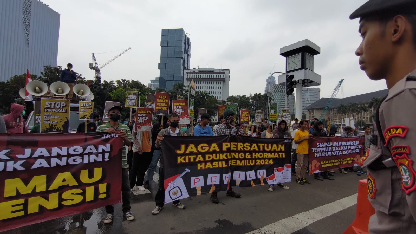 Gelar aksi, JARI 98 minta Hakim MK bebas intervensi dan hormati hasil Pemilu 2024 Gelar aksi, JARI 98 minta Hakim MK bebas intervensi dan hormati hasil Pemilu 2024