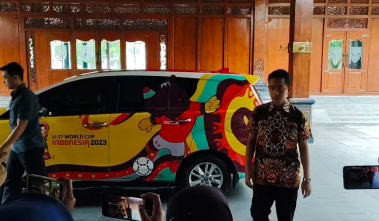 Setelah KPU tetapkan keputusan presiden-wakil presiden, Gibran tetap beraktifitas seperti biasa Setelah KPU tetapkan keputusan presiden-wakil presiden, Gibran tetap beraktifitas seperti biasa