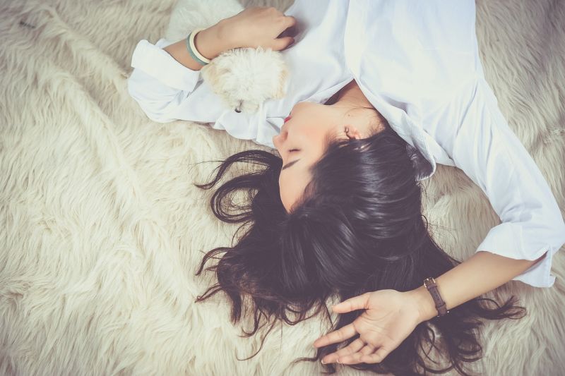 Kurangi waktu lihat layar agar kualitas tidur lebih baik selama puasa Kurangi waktu lihat layar agar kualitas tidur lebih baik selama puasa