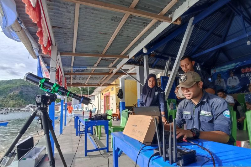 BMKG Gorontalo lakukan pengamatan hilal di wisata hiu paus BMKG Gorontalo lakukan pengamatan hilal di wisata hiu paus