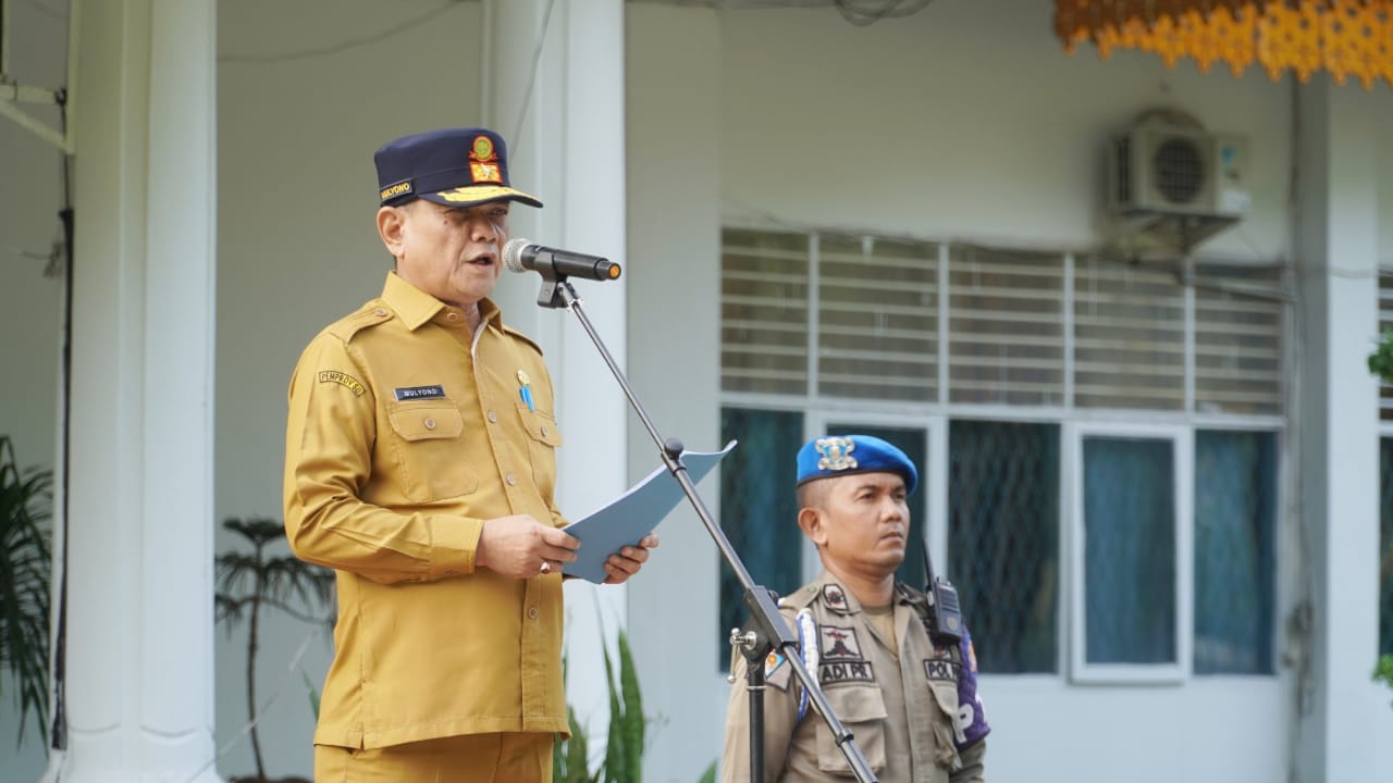 Pj Bupati Langkat minta Disdukcapil lebih proaktif layani masyarakat Pj Bupati Langkat minta Disdukcapil lebih proaktif layani masyarakat