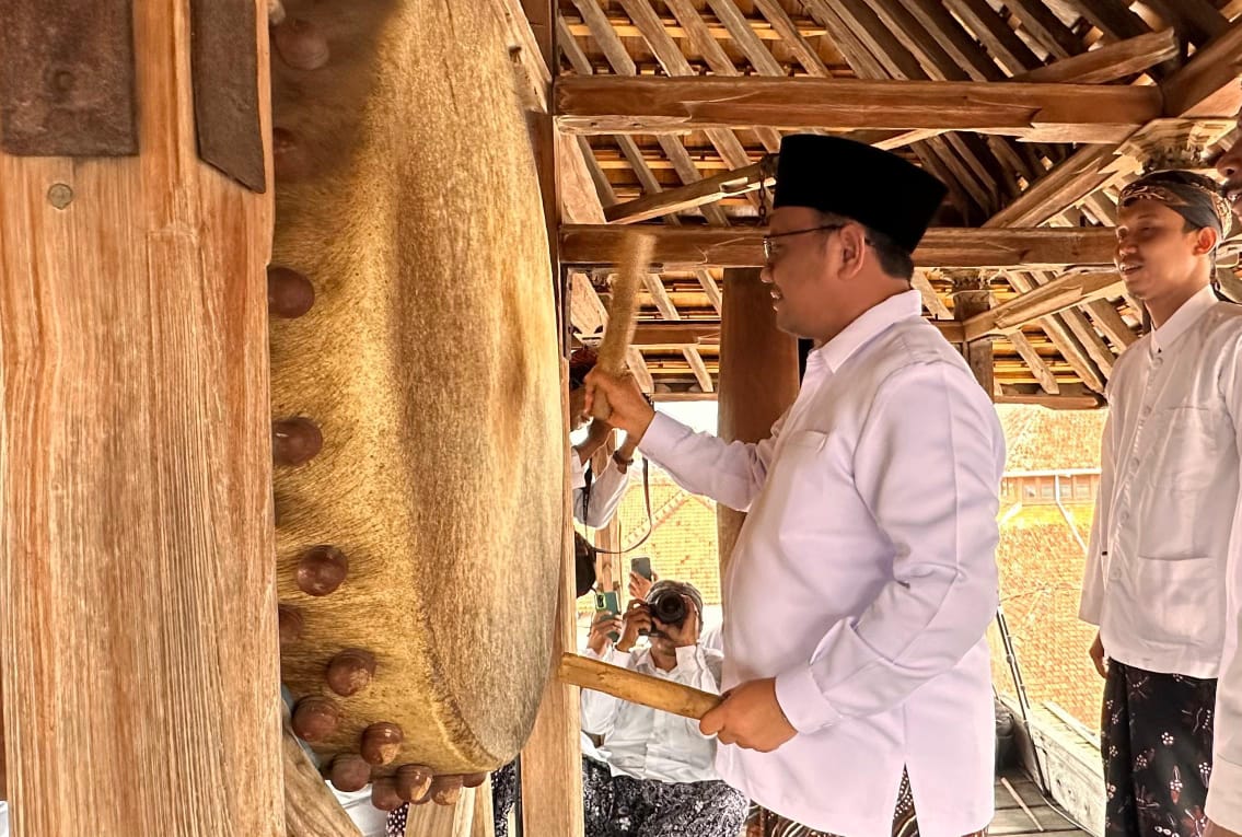 Di Kudus tandai awal Ramadan tabuh Bedug Menara Di Kudus tandai awal Ramadan tabuh Bedug Menara