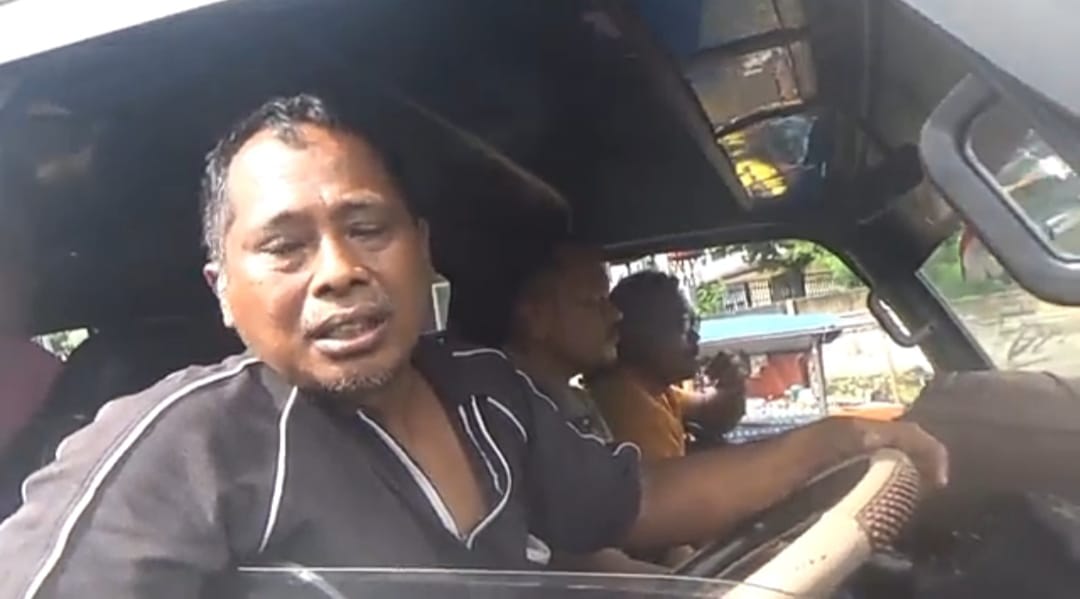 Sopir angkutan umum keluhkan rencana kenaikan tarif Tol Jakarta-Cikampek Sopir angkutan umum keluhkan rencana kenaikan tarif Tol Jakarta-Cikampek