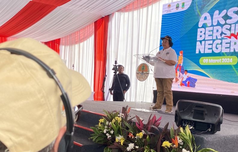 Aksi Bersih Negeri serentak oleh KLKH di 34 lokasi Aksi Bersih Negeri serentak oleh KLKH di 34 lokasi