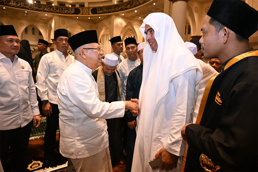 Tausiyah Ramadan di Pontianak, Wapres Ingatkan puasa harus kendalikan nafsu Tausiyah Ramadan di Pontianak, Wapres Ingatkan puasa harus kendalikan nafsu