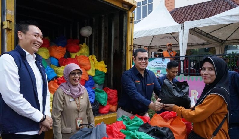 BUMD JIEP gelar bazar sembako murah penuhi kebutuhan jelang Ramadhan BUMD JIEP gelar bazar sembako murah penuhi kebutuhan jelang Ramadhan