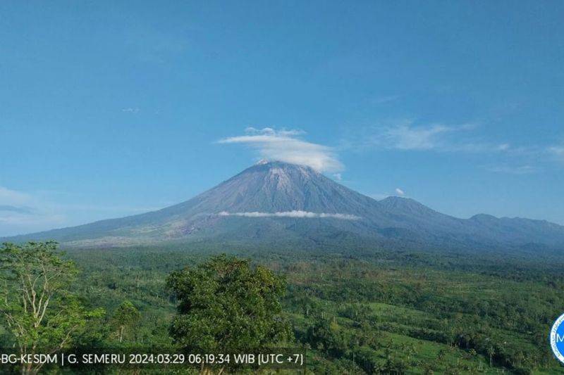 Aktivitas Gunung Semeru masih didominasi gempa letusan Aktivitas Gunung Semeru masih didominasi gempa letusan