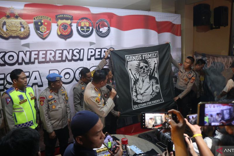 Poisi jaring 256 remaja dan pemuda anggota gengster konvoi di Bogor Poisi jaring 256 remaja dan pemuda anggota gengster konvoi di Bogor