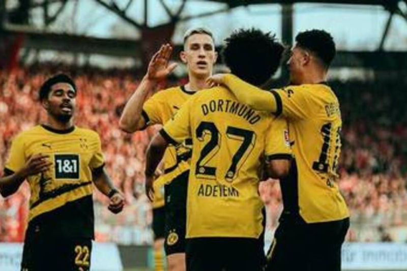Perebutan posisi Liga Champions makin sengit Perebutan posisi Liga Champions makin sengit
