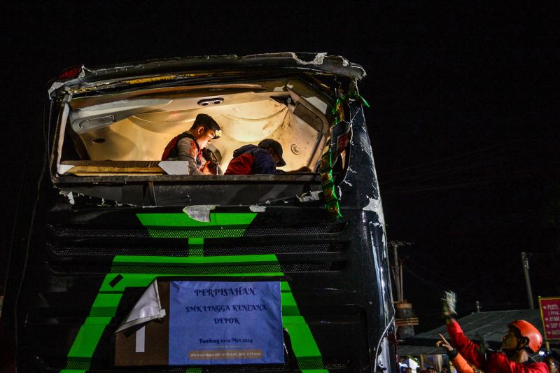 11 korban meninggal kecelakaan bus di Ciater dibawa ke rumah duka