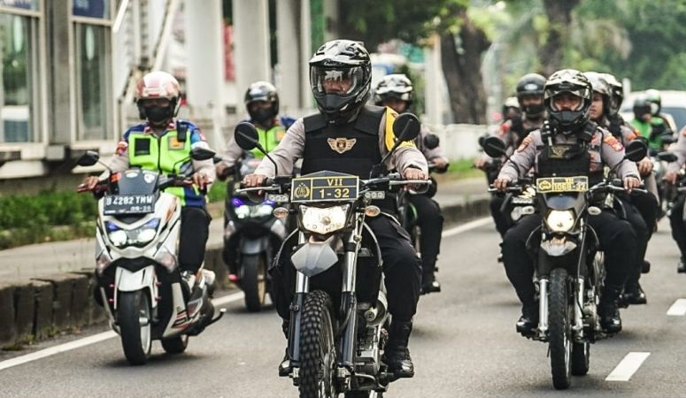 Polres Metro Jaktim gencarkan patroli motor tekan tindak kejahatan Polres Metro Jaktim gencarkan patroli motor tekan tindak kejahatan