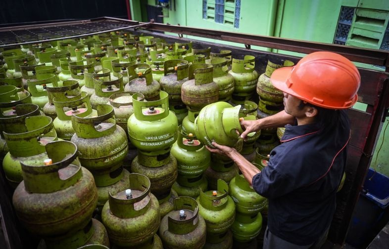Pertamina perketat pengawasan takaran isi tabung LPG 3 kg Pertamina perketat pengawasan takaran isi tabung LPG 3 kg