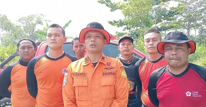 Tim SAR gabungan berhasil temukan 2 jenazah korban terseret arus di Pantai Kramat Tegal Tim SAR gabungan berhasil temukan 2 jenazah korban terseret arus di Pantai Kramat Tegal
