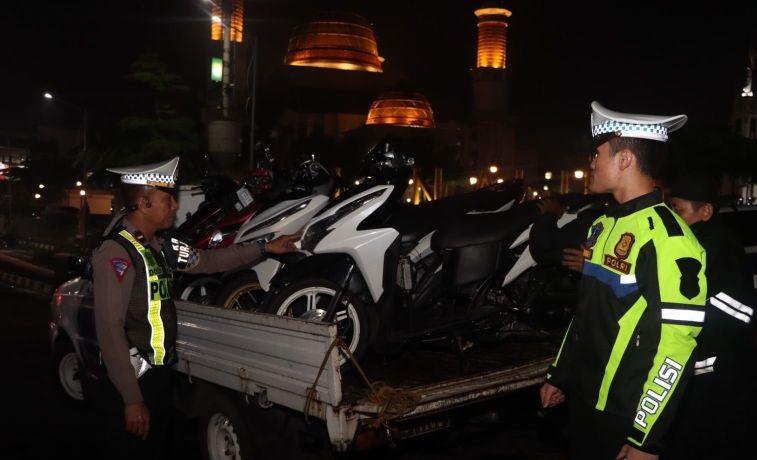 TNI serta Polri gencarkan razia di Sukabumi TNI serta Polri gencarkan razia di Sukabumi